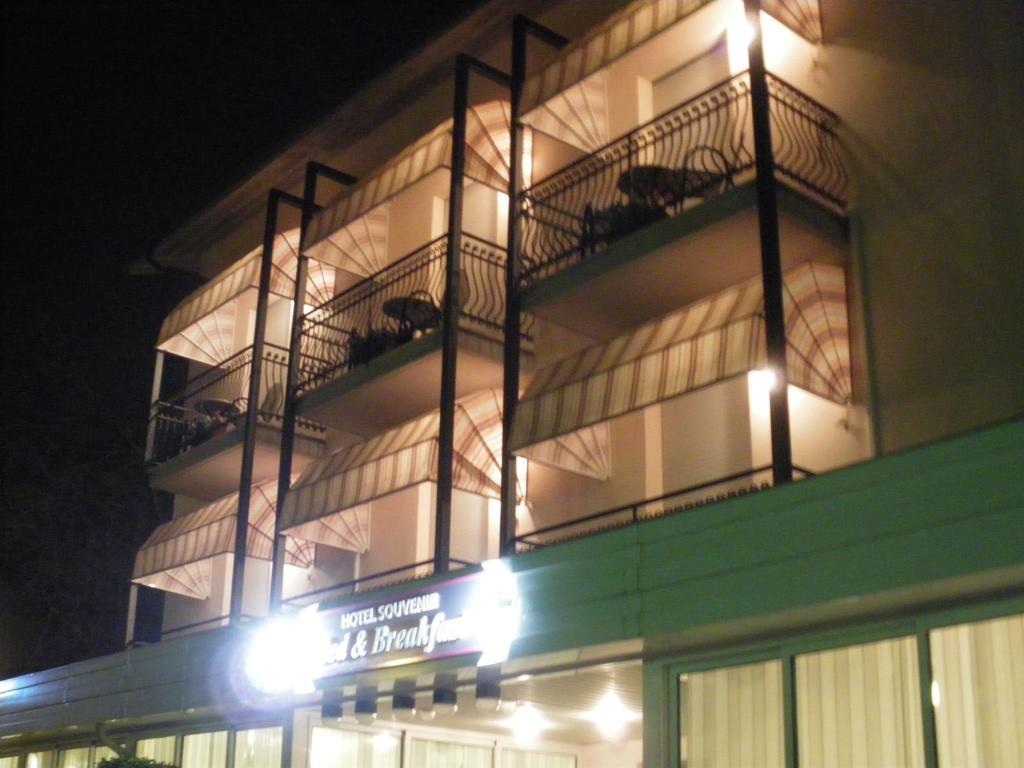 B&B Hotel Souvenir เชเซนาติโก ภายนอก รูปภาพ